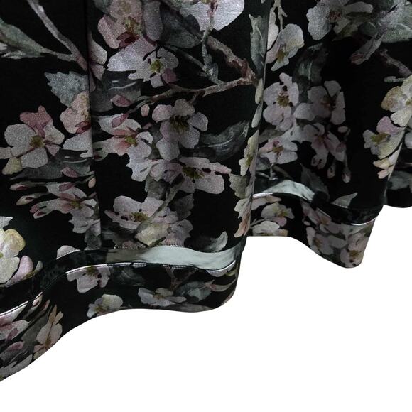 Lane Bryant Floral Foil Fit & Flare Knee Length Dress Size 14/16 NWOT - Picture 3 of 5